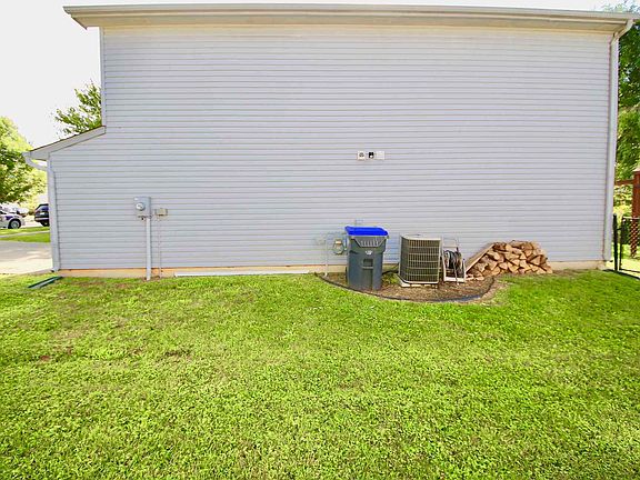 4th image of 3802 S Bushmill Dr