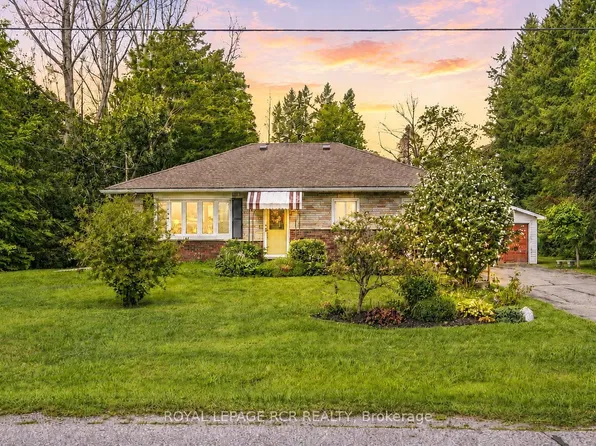 36 May Ave, East Gwillimbury, ON L0G 1V0
