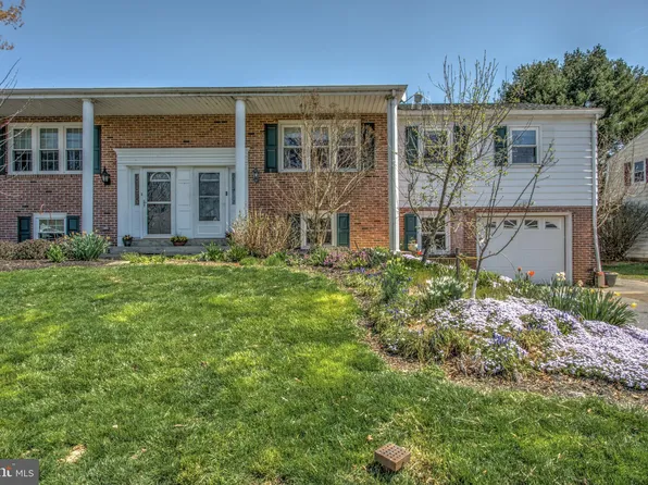 871 Hornig Rd, Lancaster, PA 17601