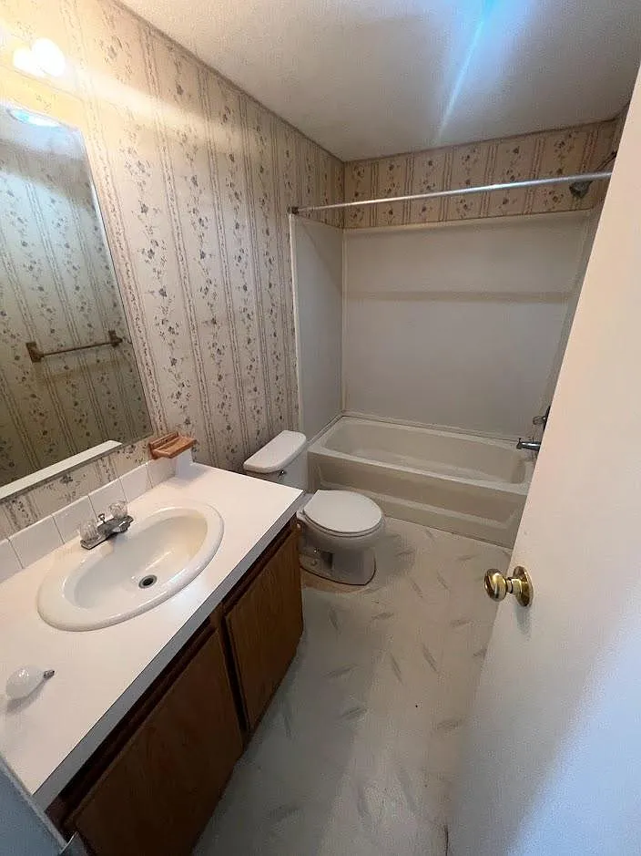 3 bed, 1560 sqft, $2,600 — Photo 3