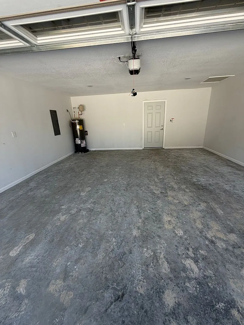 New - 100 Blue Star lane home for lease — Photo 2