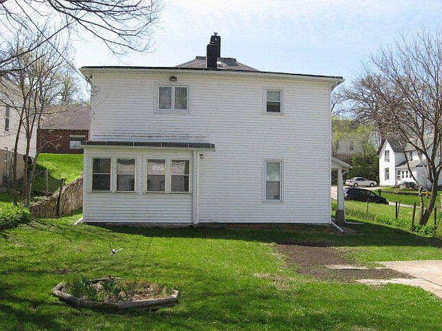 2nd image of 530 4th Ave N