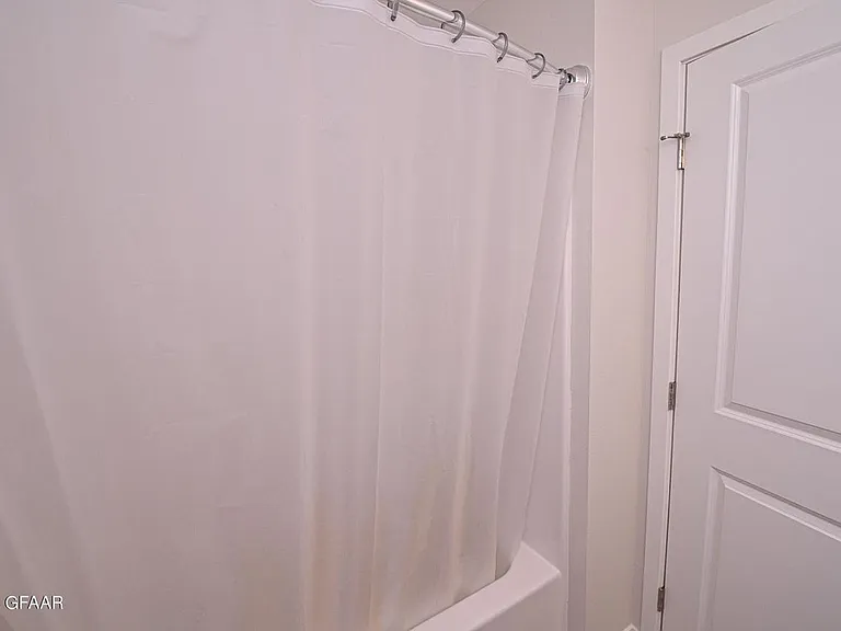 809 Thames Ct — Photo 8
