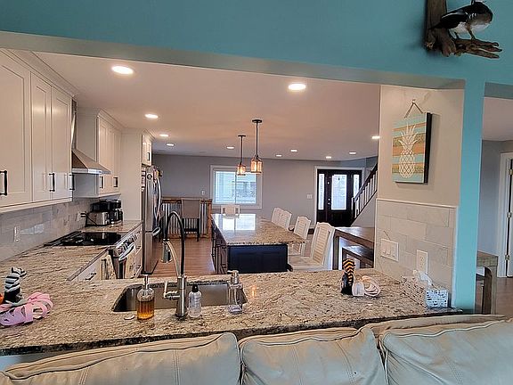 5th image of 7974 Anchor Bay Dr