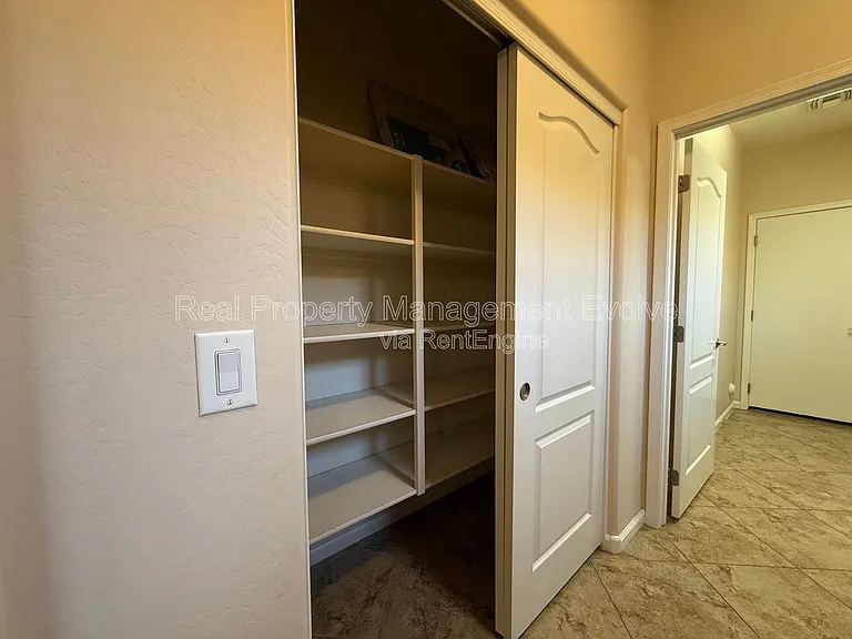 3454 E Constitution Dr — Photo 19