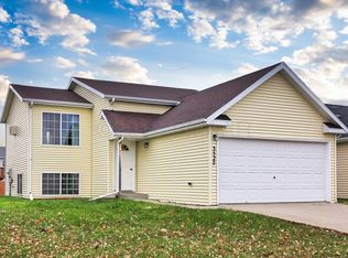 3522 12th St S, Moorhead, MN 56560