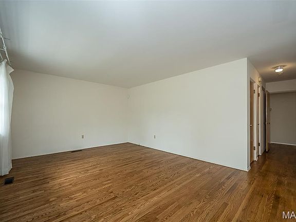 5th image of 2445 Palomino Ln