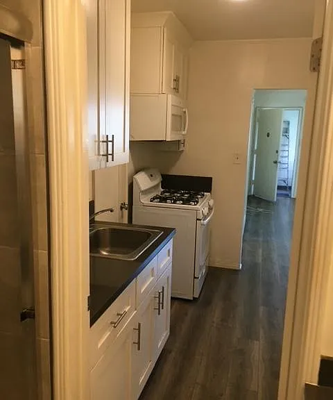 135 N Sweetzer Ave #3 — Photo 6