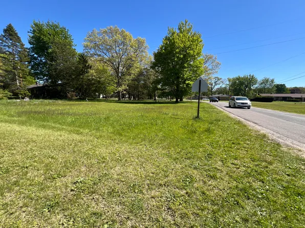 167 E Delaware Ave, Benton Harbor, MI 49022