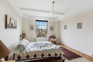 Sold by Ann Weintraub, Ltd.