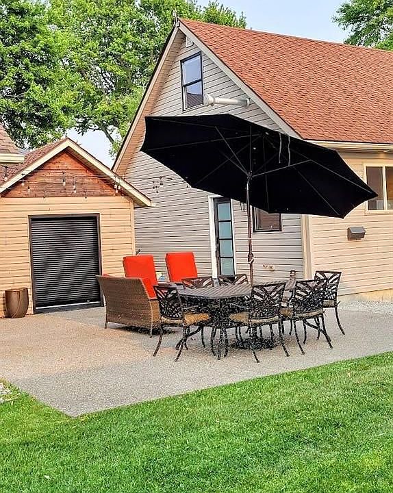1st image of 1880 Gagnier Ln #2