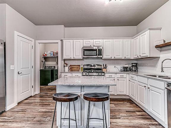 5th image of 14750 Meadow Ridge Ln