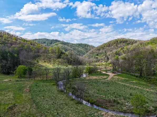 2789 Dry Fork Rd, Bandy, VA 24602