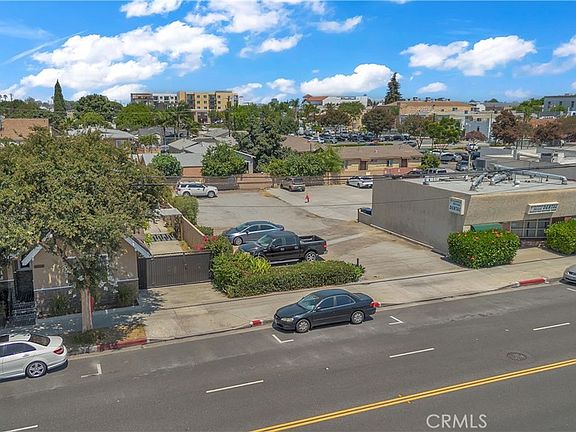 3rd image of 9721 Flower St
