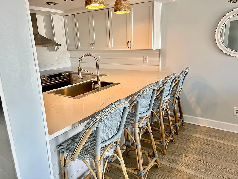 Breakfast bar