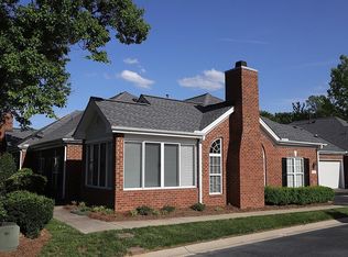 4712 Highland Glen Ct, Raleigh, NC 27612