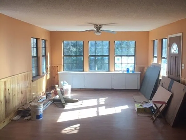 210 Pineleaf Ln — Photo 3