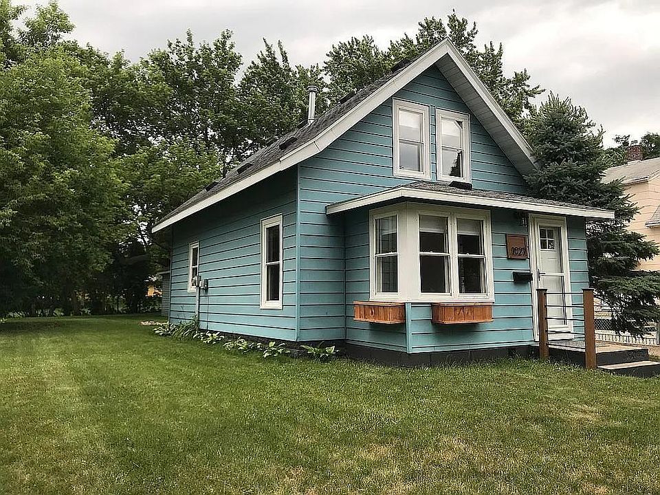 1st image of 1027 Becker Ave SE