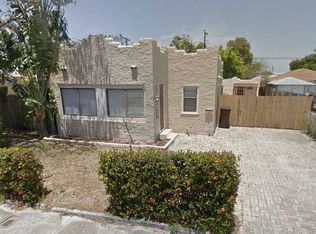 731 W Lakewood Rd, West Palm Beach, FL 33405