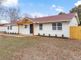 14521 Mockingbird Ln, Sand Springs, OK 74063