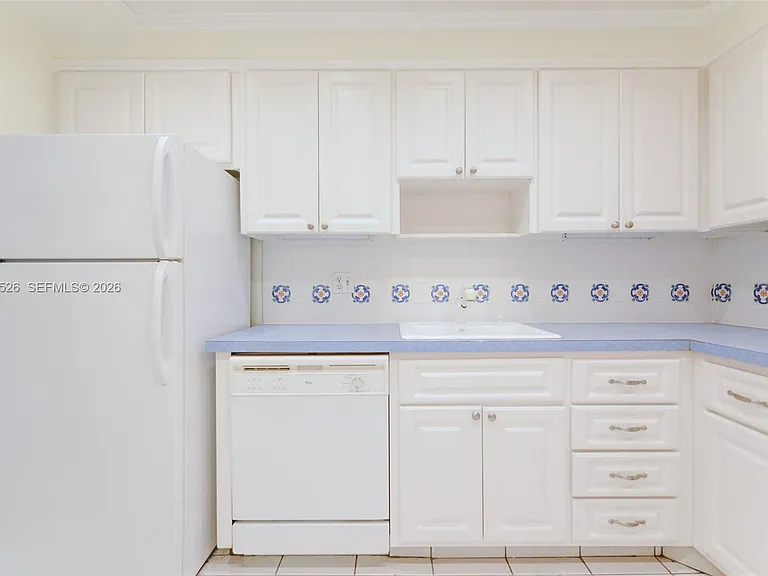 1980 S Ocean Dr #9C — Photo 12