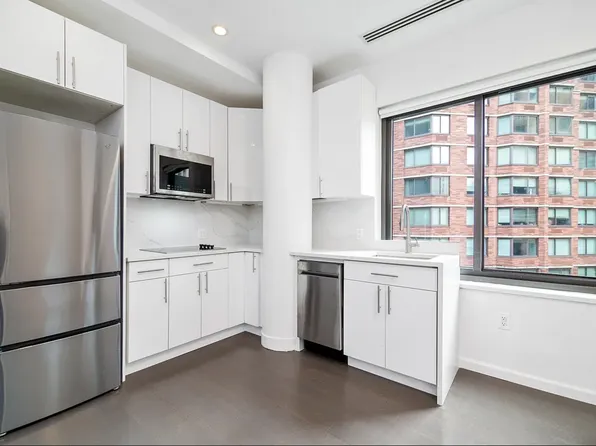 830 8th Ave, New York, NY