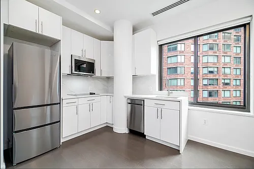 830 8th Ave #10B Photo 1