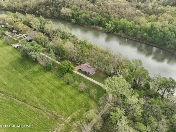 204 Lori Ln, Linn, MO 65051
