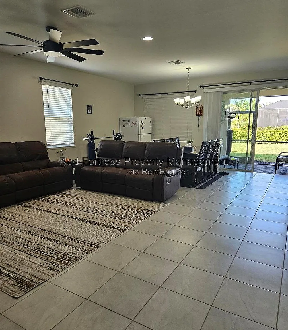 2 bed, 2.0 bath, 1800 sqft, $2,300 — Photo 3