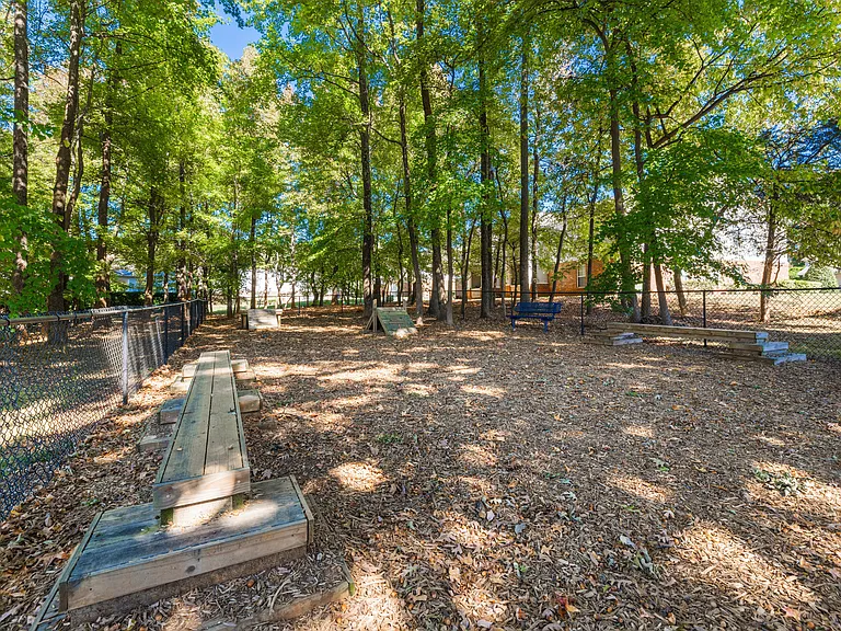 Addison Point — Photo 47