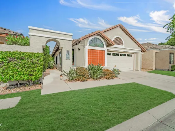 213 Estancia Pl, Camarillo, CA 93012