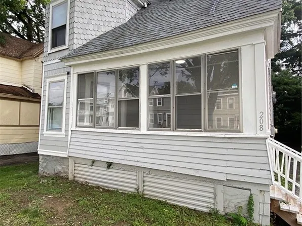 208 Helen St, Syracuse, NY 13203