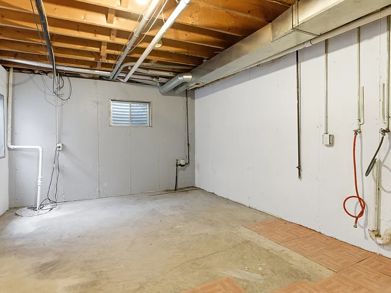 1824 Country Hills Dr #B — Photo 17