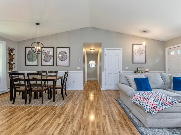 211 Broadturn Road, Scarborough, ME 04074