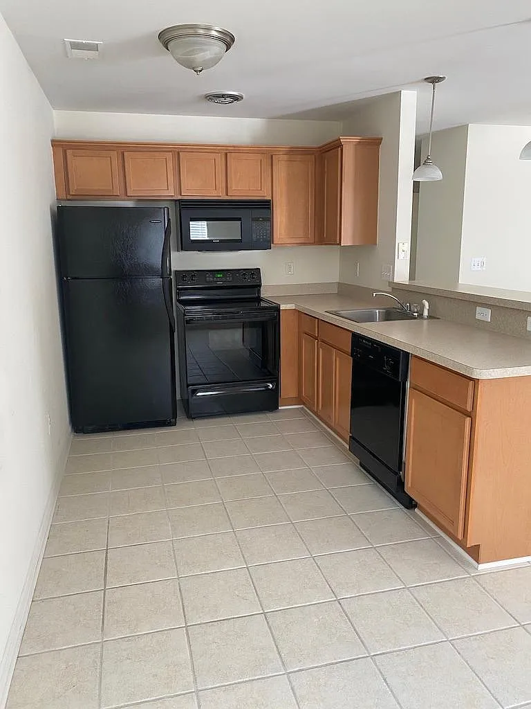 14100 Allen Rd — Photo 1