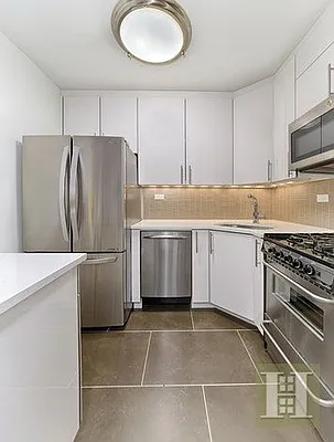 Rented by Halstead Real Estate | media 9