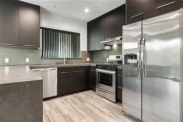 4930 Laurel Canyon Blvd #201 — Photo 13