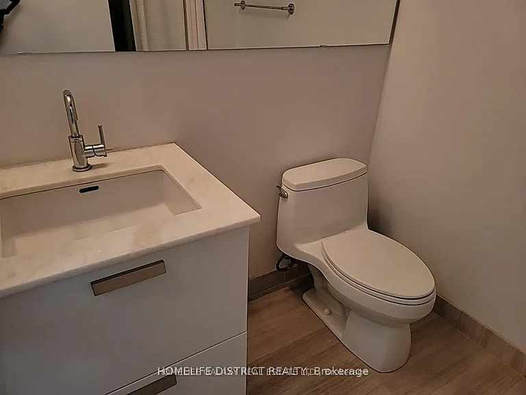 1815 Yonge St #LPH_06 — Photo 8