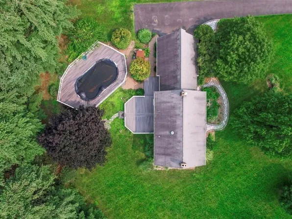 39 Deana Loop, La Grange Ville, NY 12540