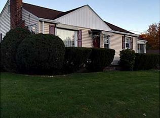 76 Anderson Ave, Warwick, RI 02888