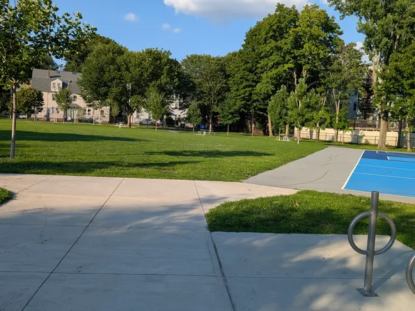 16 Henry St #S01, Brookline, MA 02445