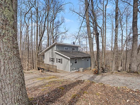 4th image of 306 Holiday Haven Dr
