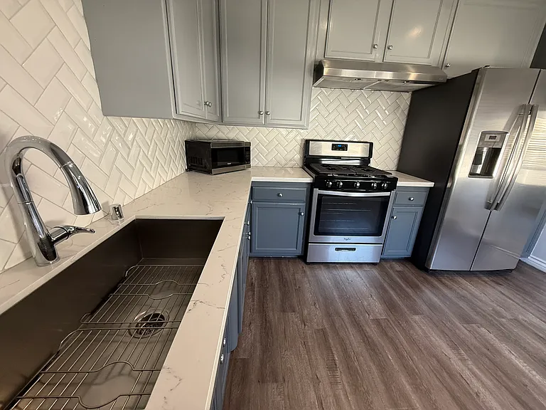 1222 McClellan Dr #11 — Photo 4