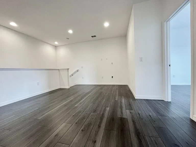 6331 Camino Dr — Photo 24