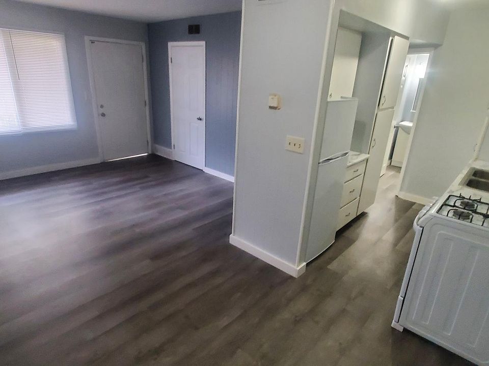 1st image of 918 Denton St APT 1
