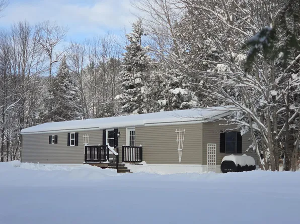 207 Sodom Road, Norway, ME 04268