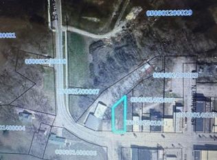 217 W Market St, Mount Carroll, IL 61053