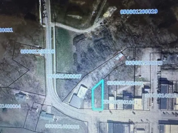 217 W Market St, Mount Carroll, IL 61053