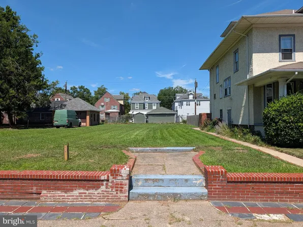 920 Berkeley Ave, Trenton, NJ 08618