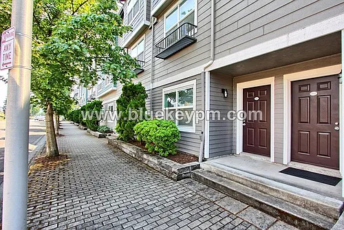 1712 SE Cutter Ln Photo 1